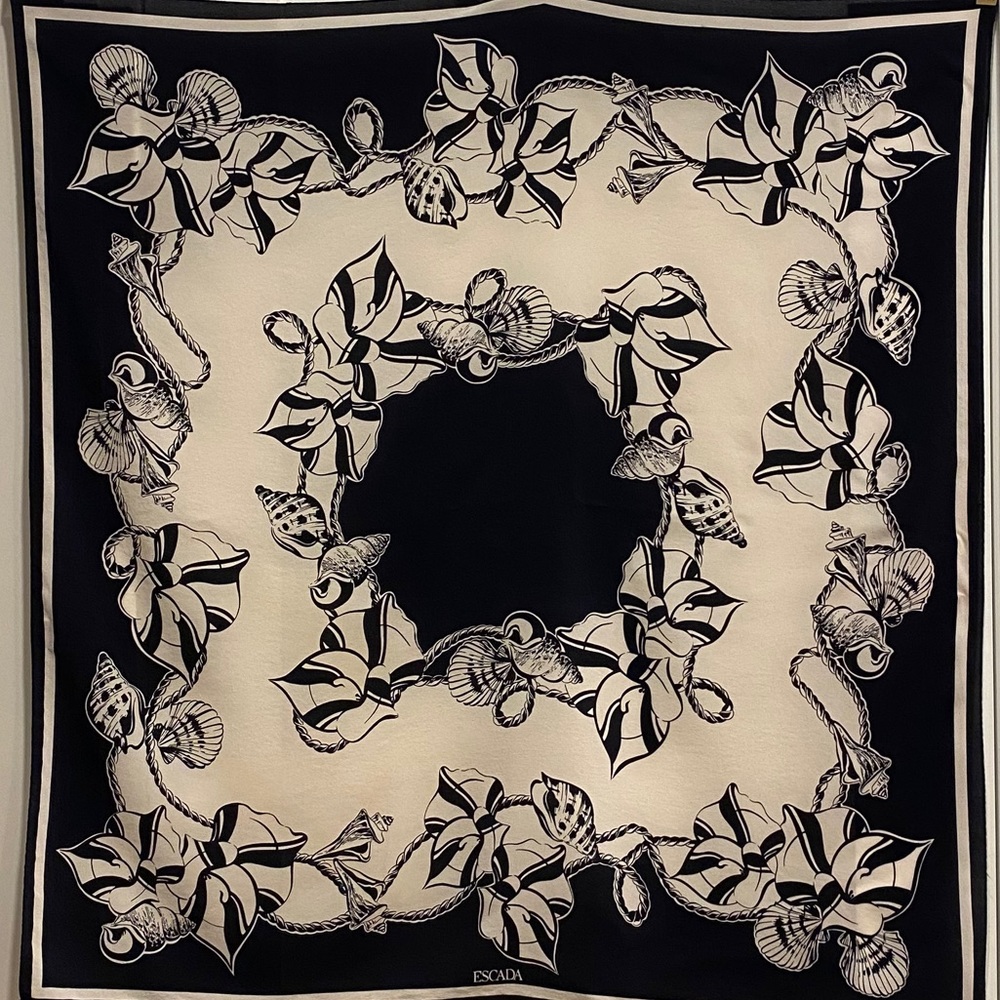 Esacada 100% Silk 90’s Vintage Scarf